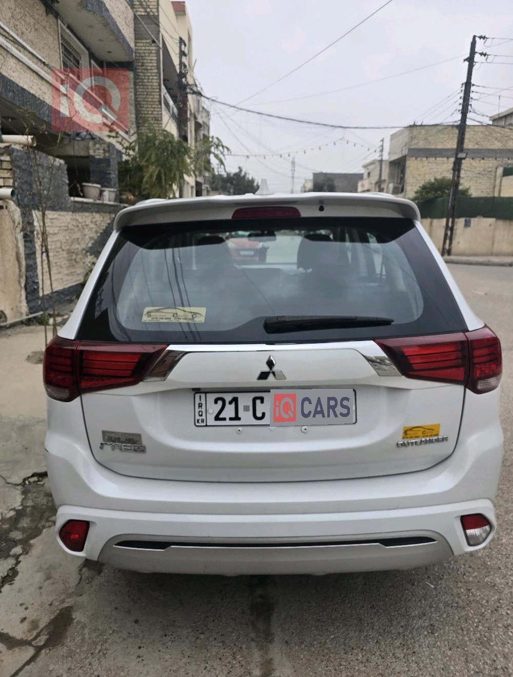 ميتسوبيشي اوتلاندر